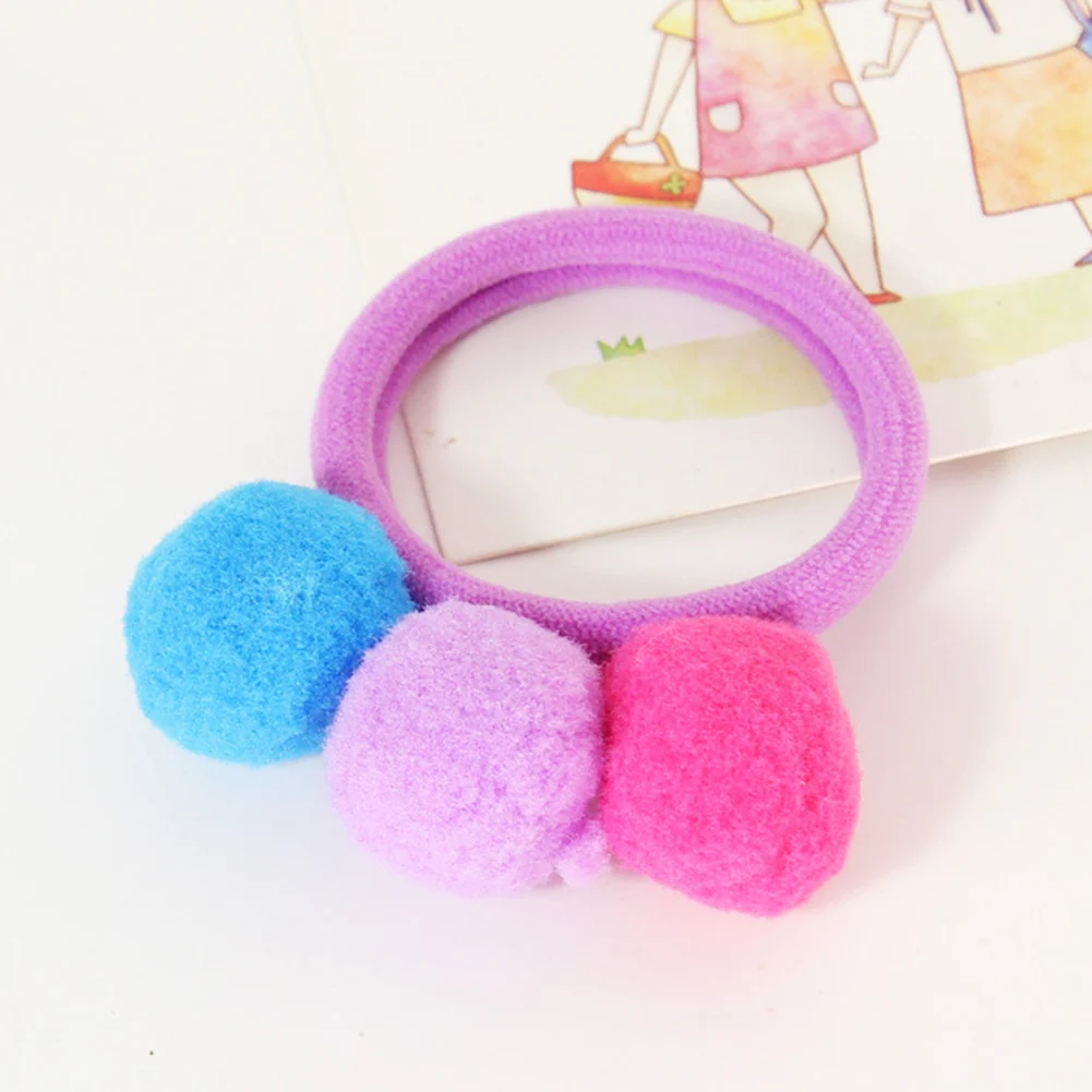 Милые маленькие девочки двойные меховые блестящие ленты без повреждений