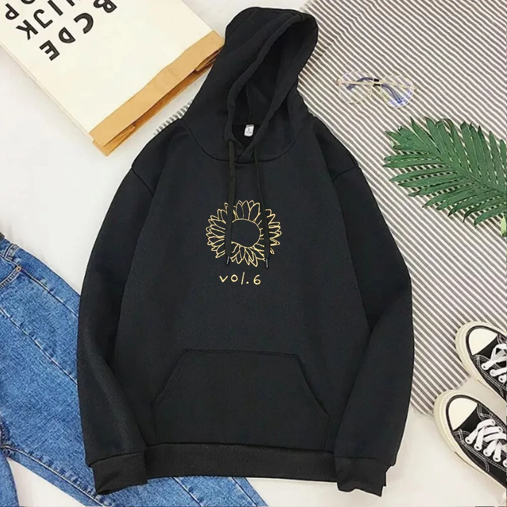 

Vintage Hoodie Women Fashion Sunflower Vol 6 Sweatshirt Retro 70's Aesthetic Fine Line Sweatshirt Fall 2021 Womens