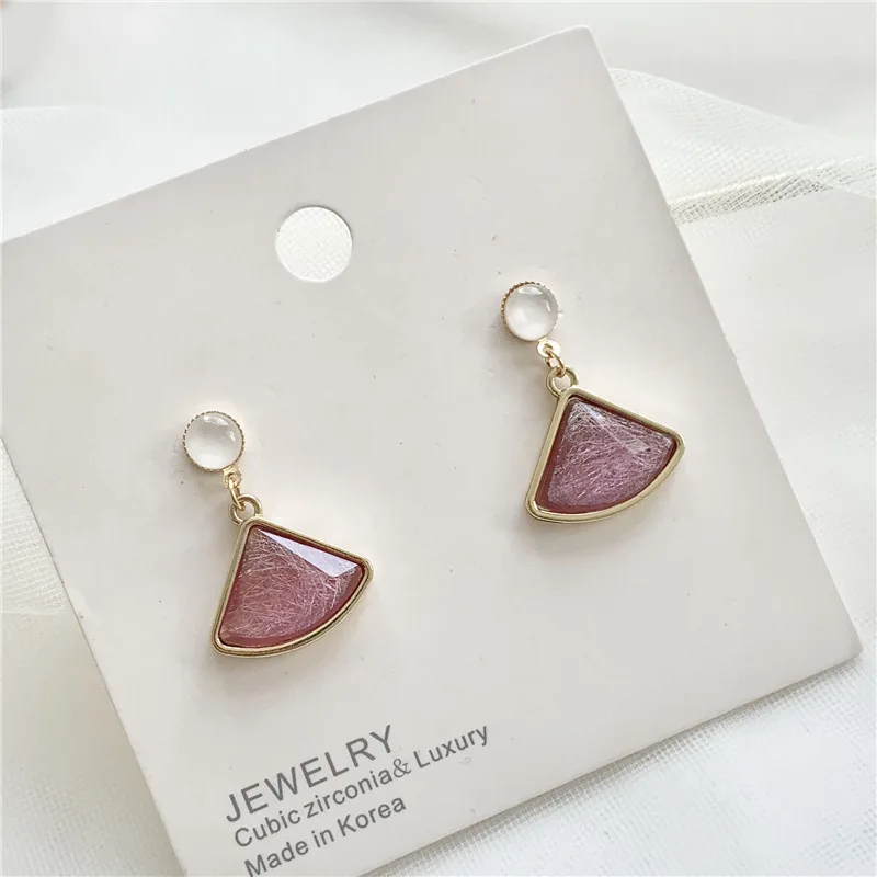 

KAILONADDY Pink Triangle Pendant Clip on Earrings Girls Resin Rhinestone Earrings Small Fresh Purple New Trend 2021