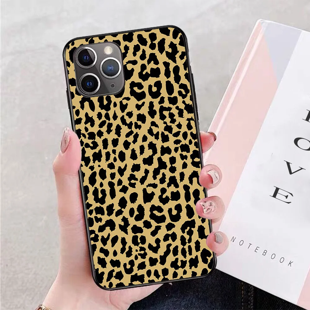 

For iPhone Classic Leopard Soft TPU Border Apple iPhone Case