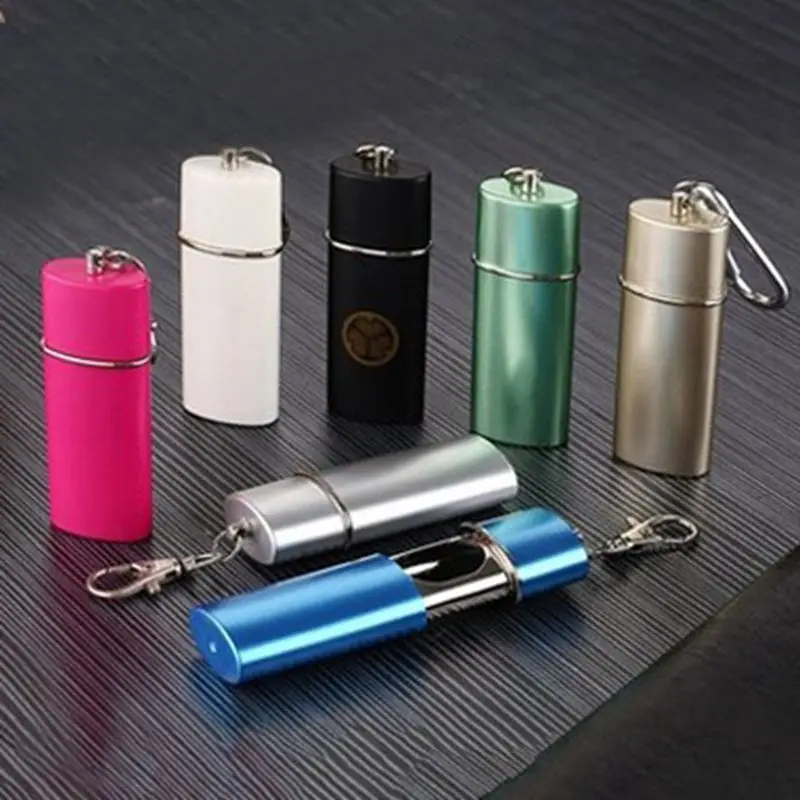

1pcs Fashion Portable Ashtray With lid Keychain Pocket Mobile Ashtray Mini Cigarette Creative gift ash box