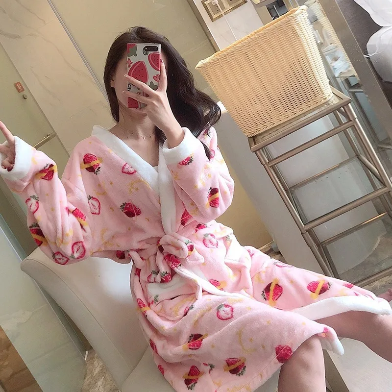

XIFER Warm Women's Pajamas Flannel Robe Woman Thickening Cartoon Girl Loose Coral Plus Velvet Warm Pajamas Robe Bathrobe Velvet