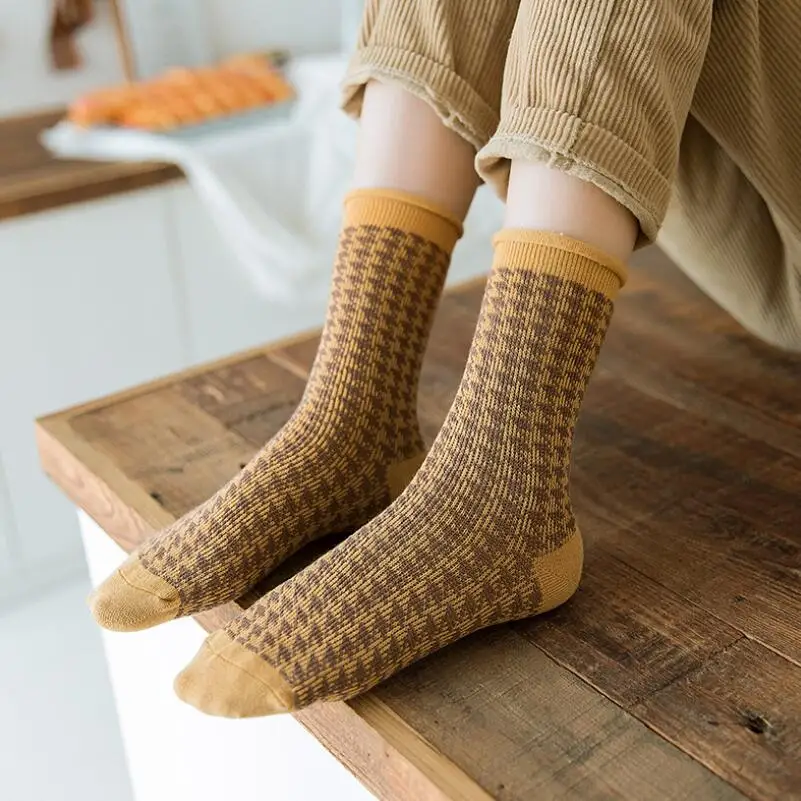 Students Checked Crew Sock Ladies Plaid Thick Winter Socks Girls Cotton Socks Woman Houndstooth Ankle Socks with Wrinkled Cuff