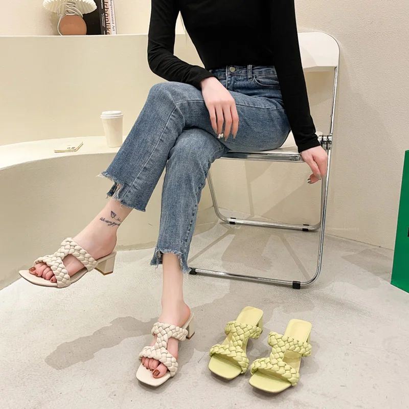 

Slippers Women Summer Square heel Shoes Luxury Slides Pantofle Heeled Mules Block Designer 2021 High Rome Rubber PU Fashion Hoof