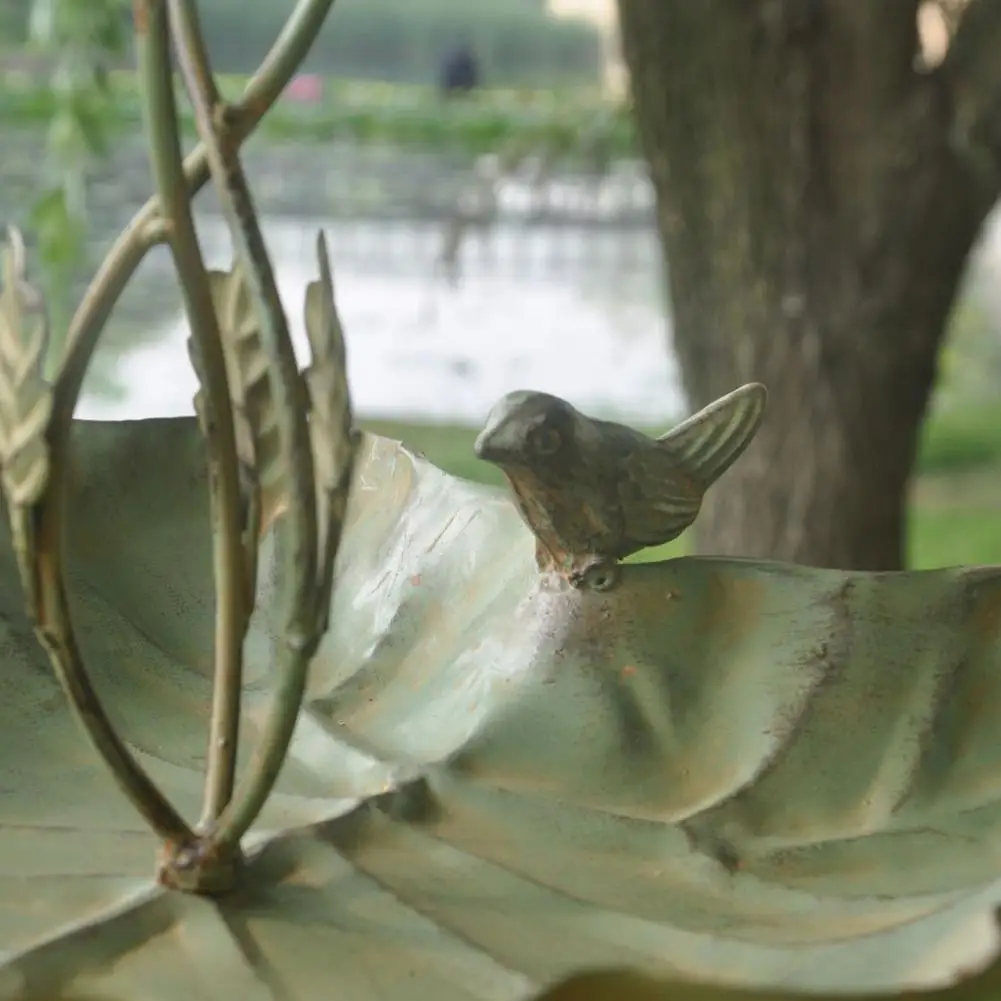 

Bird Feeder Bird Water Feeders Leaf Shape Hanging Iron Tray Garden Decoration Outdoor Indoor Pet Feeding Tools Bird Accessories