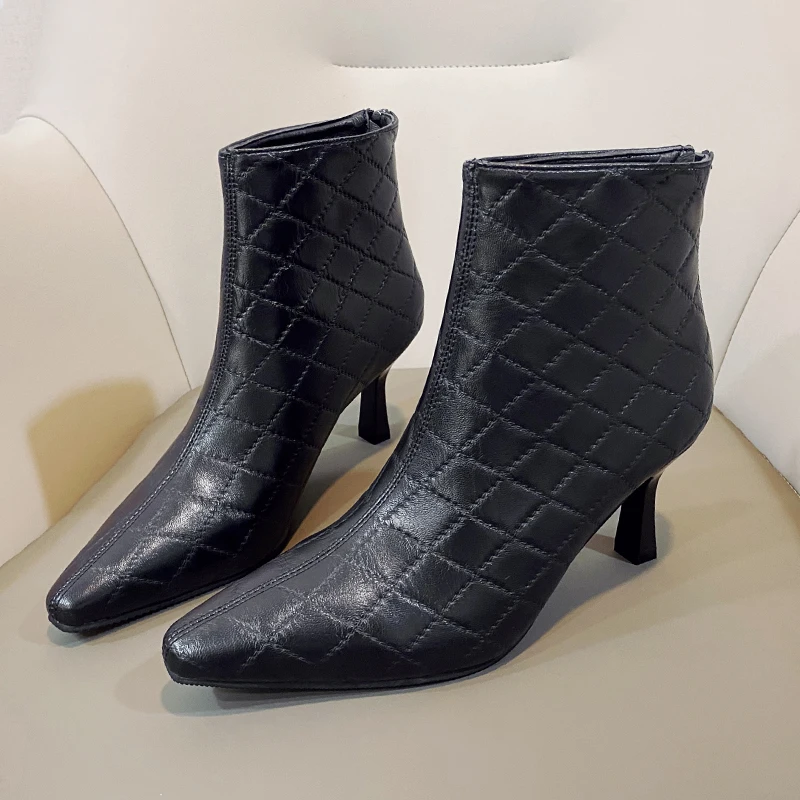 

Модная обувь с круглым носком на низком каблуке шпильки полусапожки женские элегантные черные кожаные ботинки челси 2021 женские весенние ту...