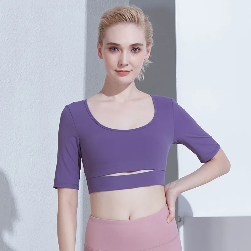 Женская модель женский укороченный топ с коротким рукавом для девушек