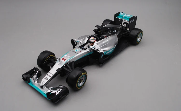 Bburago 1:18 1/18 W07 Mercedes Benz Lewis Hamilton No44 Формула 1 F1 гоночный автомобиль Транспортное средство литье под давлением дисплей Модель Игрушки для мальчиков - Цвет: 2016 W07 No44