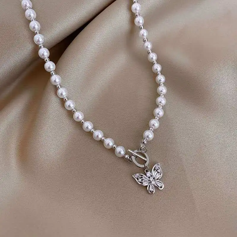 

Bohemia Pearl Chain Butterfly Pendant Retro Choker Necklace Fashion Jewelry Women Girls Rhinestones Short Chian Jewelry Gifts