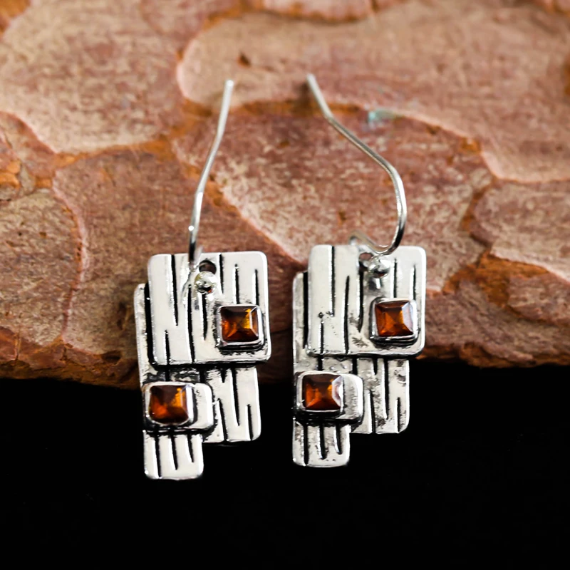 

Vintage Square Irregular Crochet Earrings for Women Bohemian Jewelry Dark Red Stone Drop Earrings Trendy 2020 Wholesale B4D249