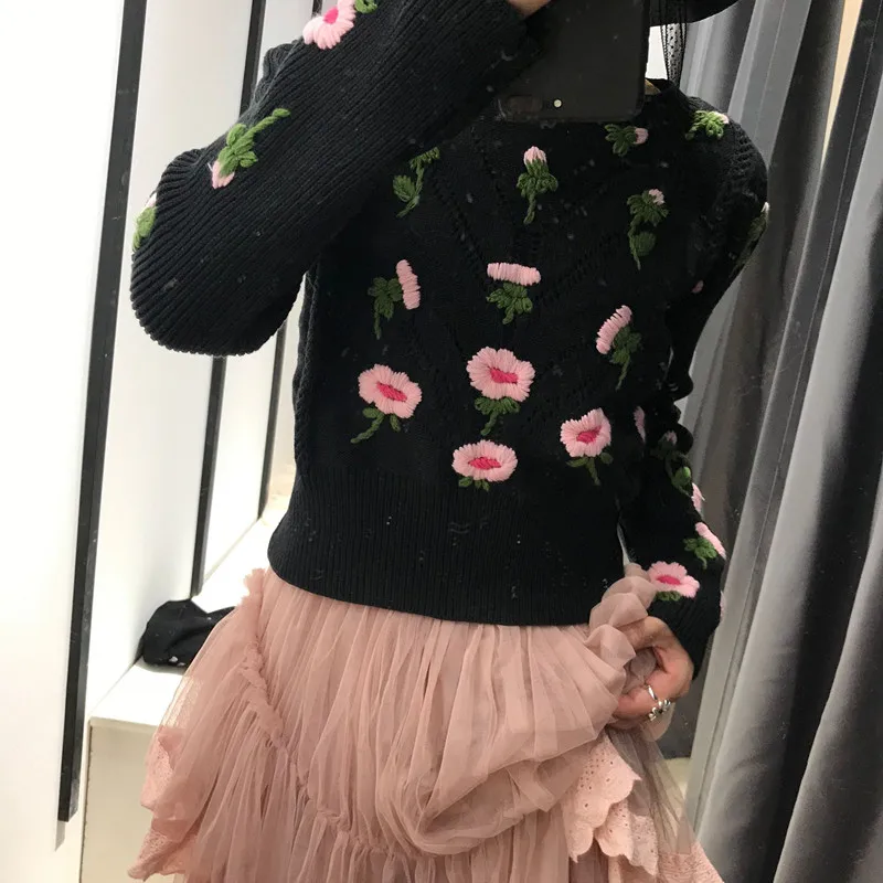 

2020 Acrylic Cotton Hot Sale Time-limited Sweater Women Jumper Paragraph Pullover Loose Heavy Embroidery Handmade Openwork Knit