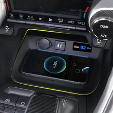 15W Car QI wireless charger phone charger fast charger charging case phone holder for Toyota RAV4 2019 2020 2021 accessories