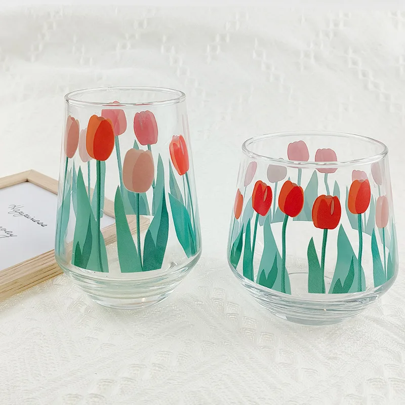 

Cute Water Cup Tulip Pattern Drinking Glasses Vibrant Glass Of Tulip Flowers For Family Coffee or Cold Drinks Christmas Gifts
