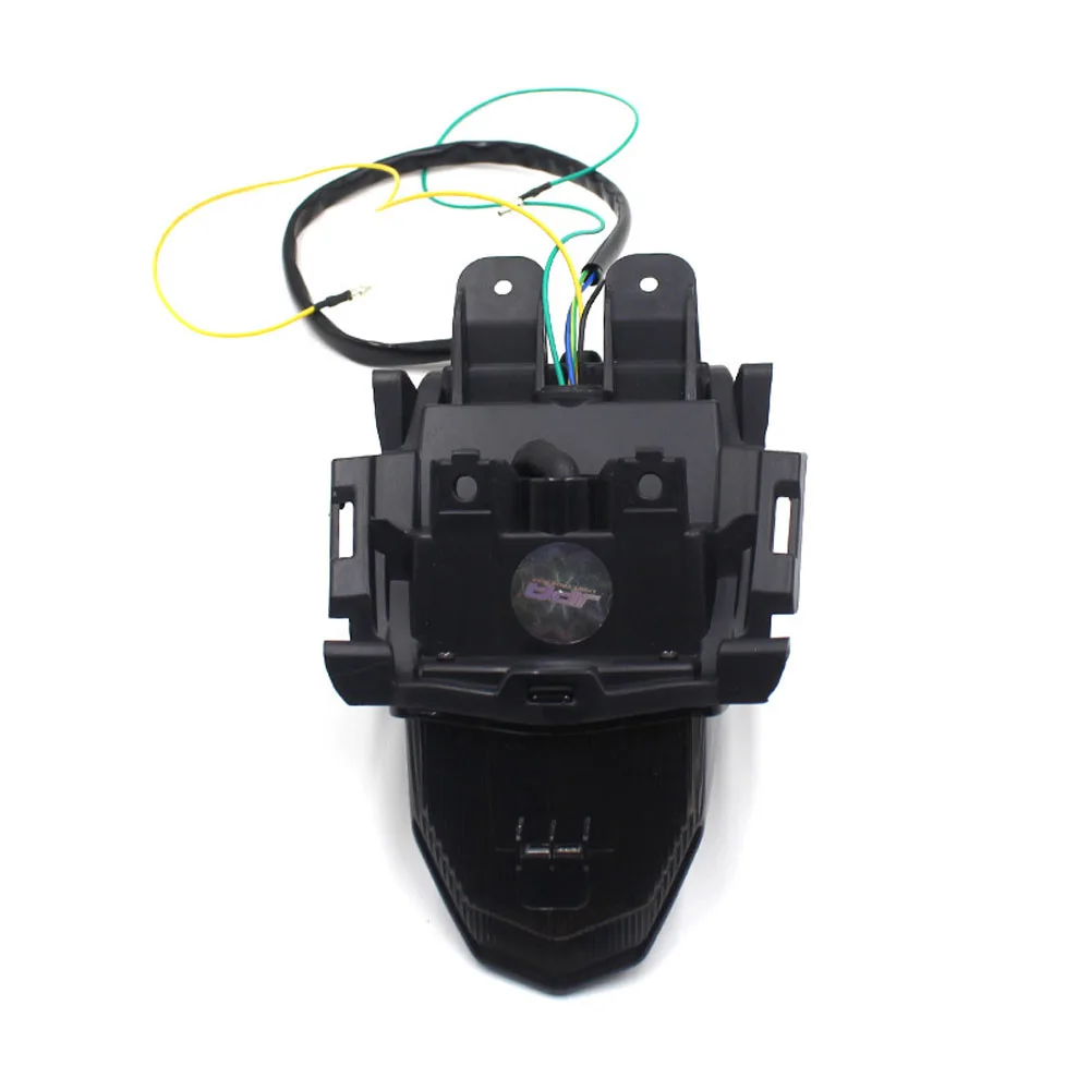 Светодиодный задний фонарь с поворотником для Yamaha R15 V3 18-19 |