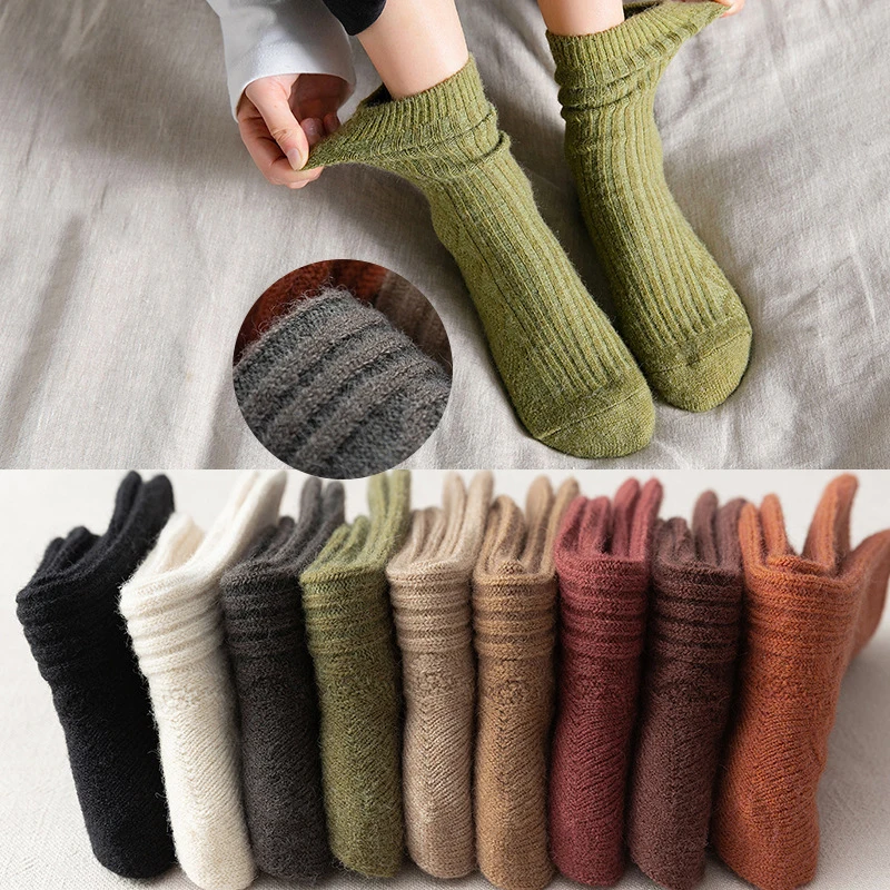 Women Winter Socks 2022 New Solid Color Causal Thick Warm Long Wool Socks Female Fashion Striped Breathable Japanese Style