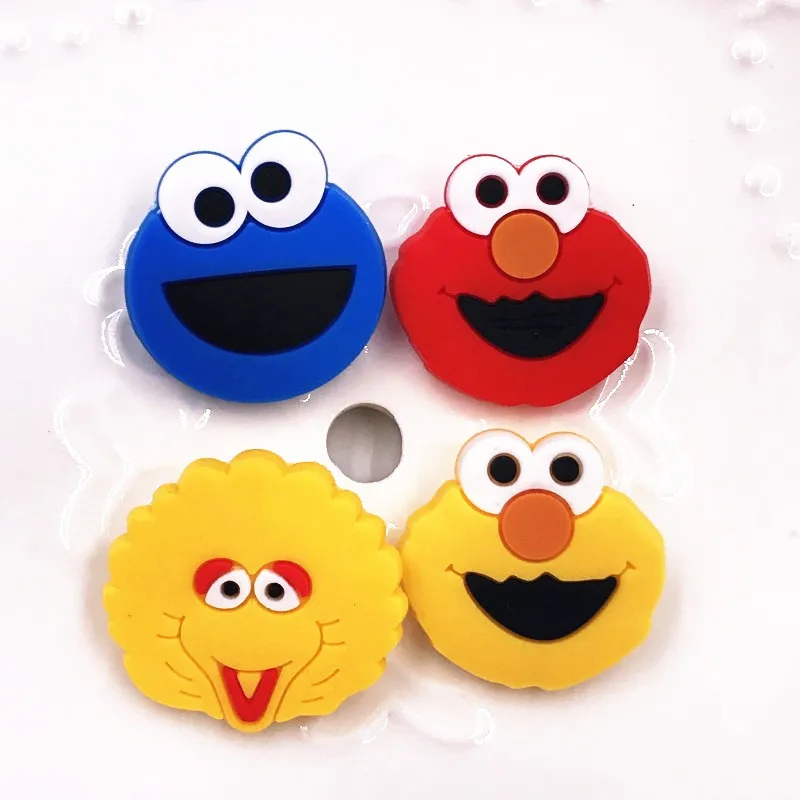 4 шт./компл. мультяшный значок милые с различными мультипликационными принтами