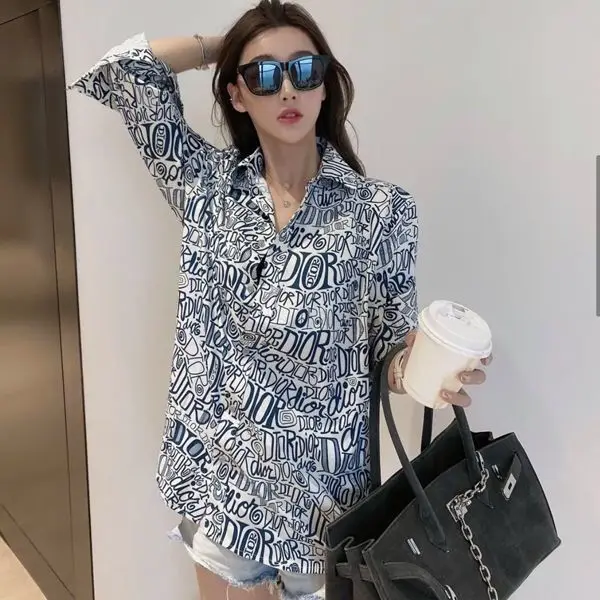 

New Women's Letter Loose Sunscreen Shirt in Spring and Summer 2021