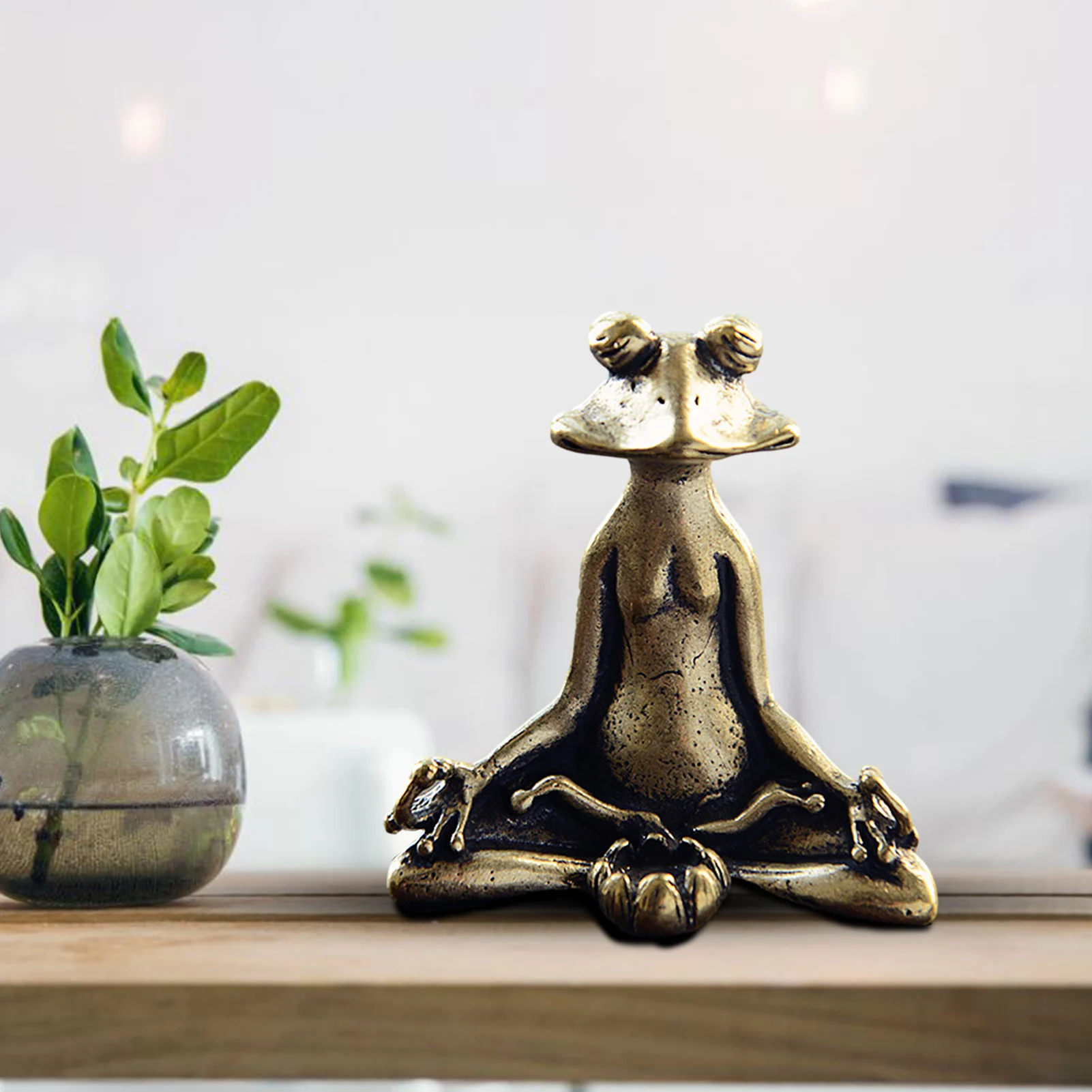 

Retro Brass Meditate Zen Buddhism Frog Statue Small Ornament Copper Animal Sculpture Incense Burner For Home Desk Decor