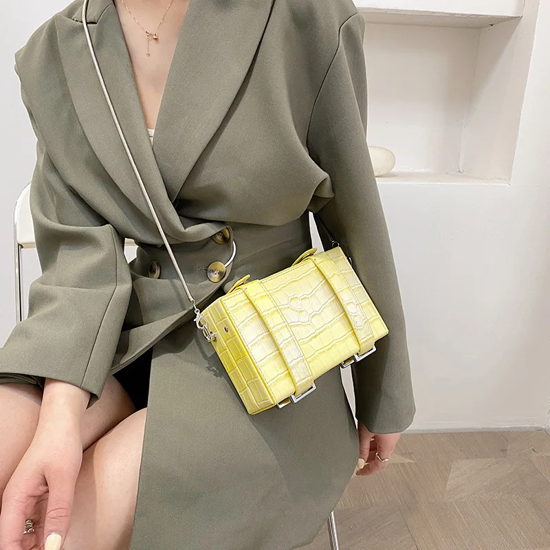 Роскошная женская маленькая сумка через плечо с цепочкой Брендовые женские