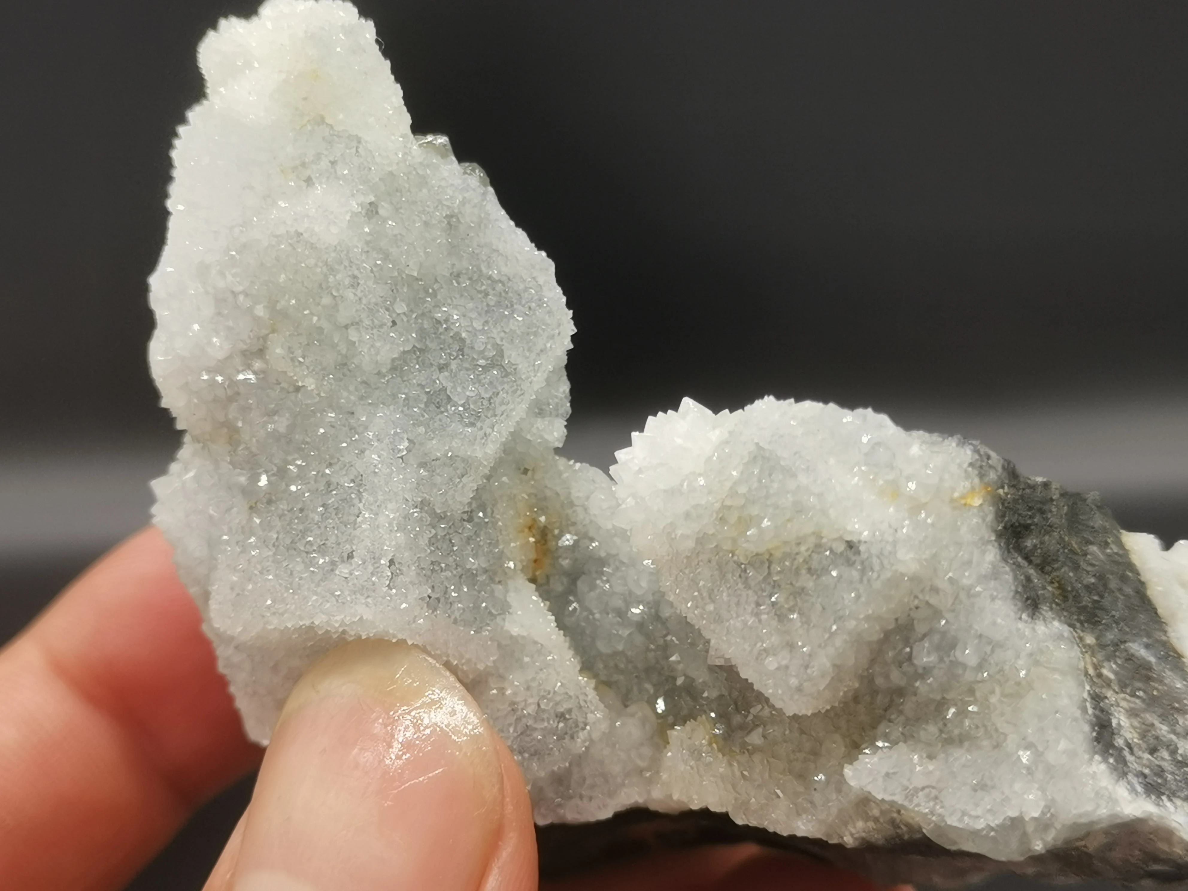 

135.8g.10.6Natural green blue fluorite, crystal mineral crystal specime