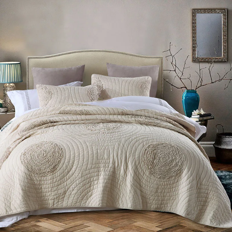 

New Europe Bedspreads Embroidered Quilt Sets 3PCS Solid Cotton Quilts Bed Cover With 2*Shams King Queen Size Summer Coverlets
