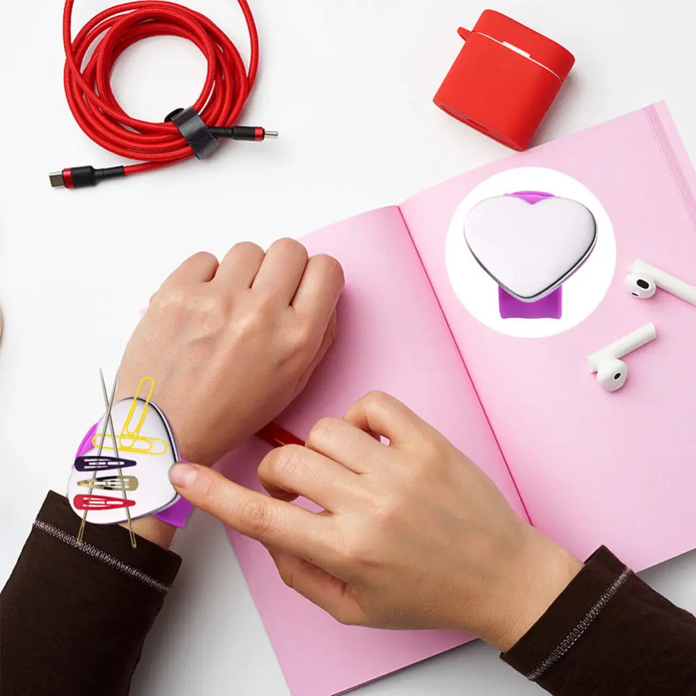 

2Pcs Creative Magnetic Wristbands Portable Magnetic Pin Holder for Salon