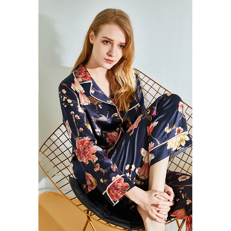 

Maison Gabrielle 2021 New Summer 100% Mulberry Silk Pajamas Set Floral Printed Loungewear Sleepwear for Women 2 Pieces Long