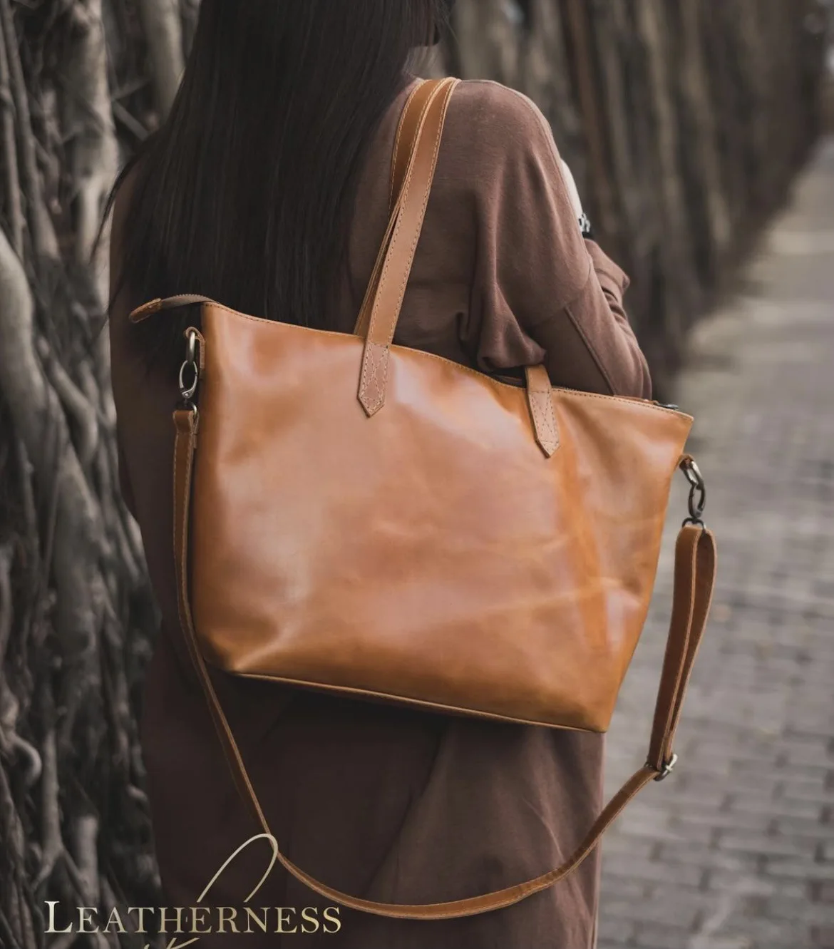 

2021 New European and American Retro Oil Waxed Leather Shou Industrial Vegetable Tanning Large Capacity Totes for Cross-Border