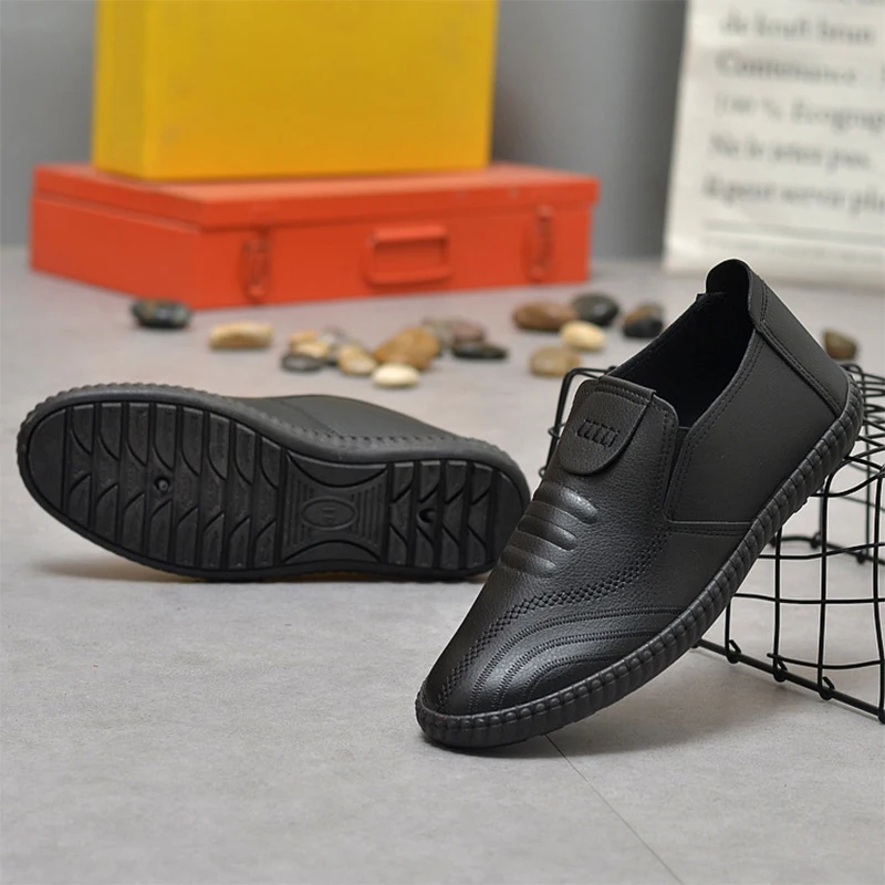 Мужские повседневные кожаные туфли Мужская обувь в итальянском стиле летние