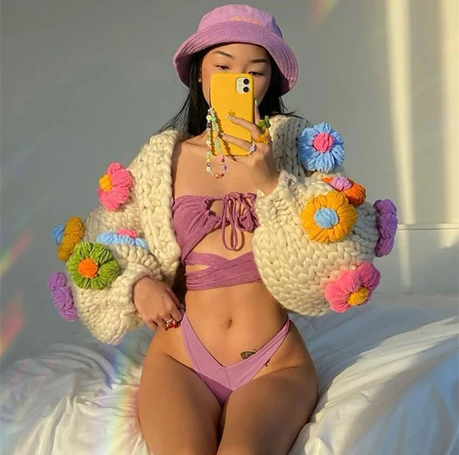 

2021 autumn and winter New Handmade Flower Lantern Sleeve knitted cardigan women's loose lazy style thickened sweater coat