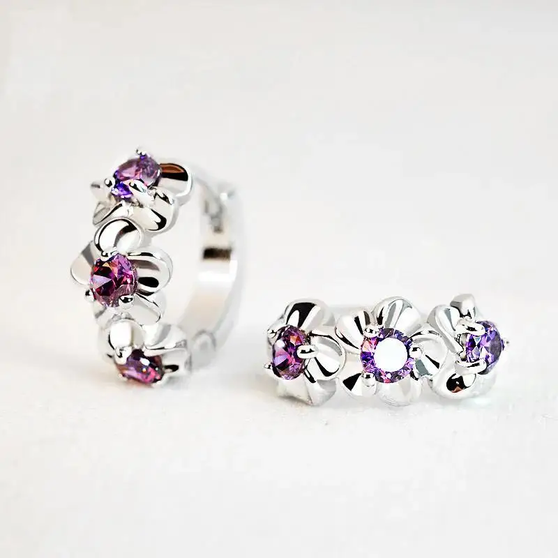 

Женские серьги-кольца из серебра 925 пробы с фианитом