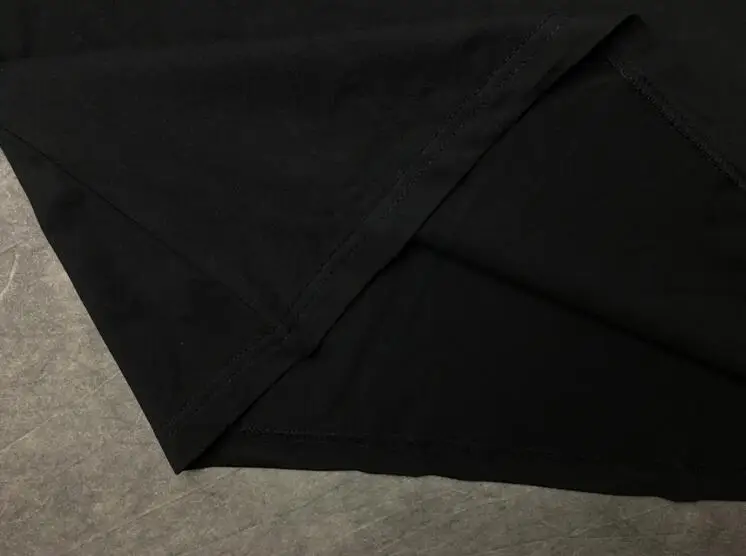 

New Novelty 19ss High Men Shark teeth bones neck T Shirts T-Shirt Hip Hop Skateboard Parkour Street Cotton T-Shirts Tee Top C55