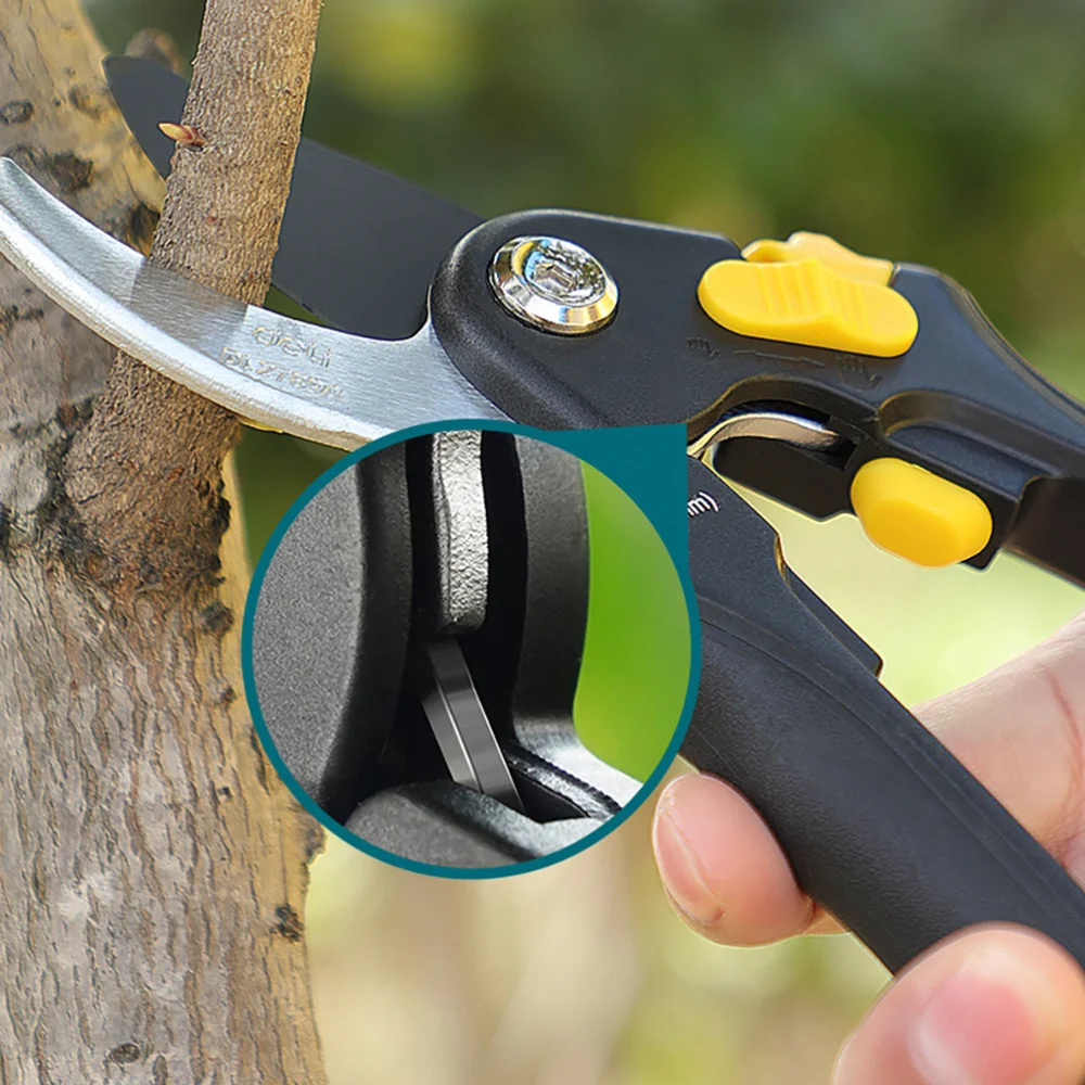 

1pc Gardening Pruning Shears Tree Branches Shears Potted Trim Scissors Tool (Black)