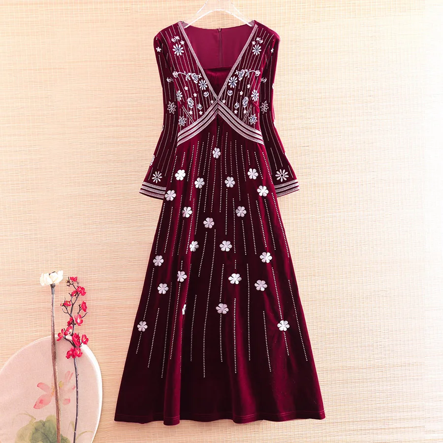 

Chinese Style Women Dress Autumn Winter Royal Embroidery Floral Vintage Elegant Slim Lady Luxurious Velvet Dress S-XXL