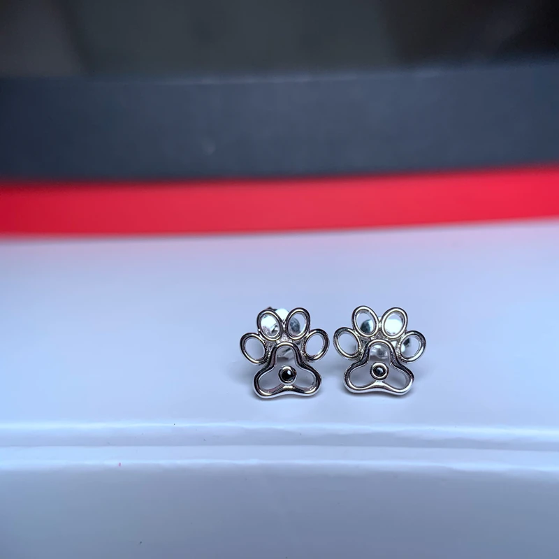 PHOEBEJEWEL Silver Color Dog Footprint Women's Stud Earrings Cute Animals Christmas Anniversary Graduation Fashion Jewelry Gift |