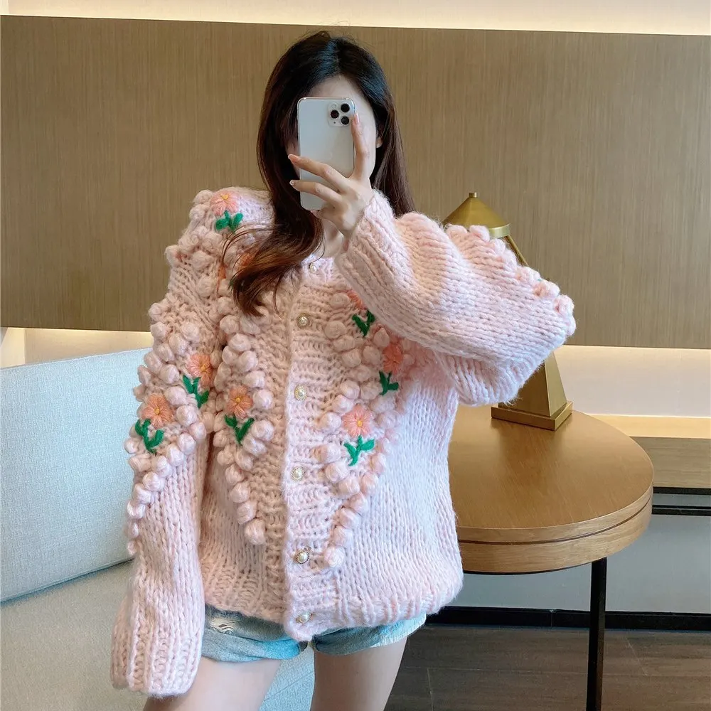 

UVRCOS Women Sweater 2020 Autumn New Sweater Three-Dimensional Flower Early Autumn Women's Top