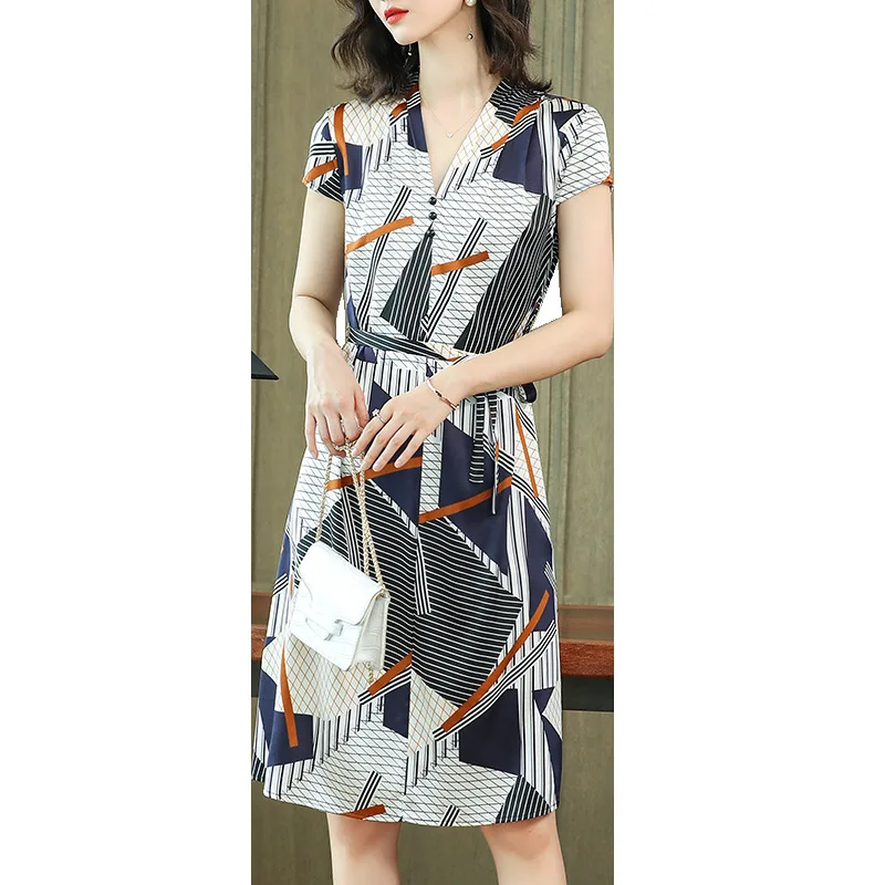 

Temperament V-neck Hangzhou silk dress women's silk 2021 new young print dress