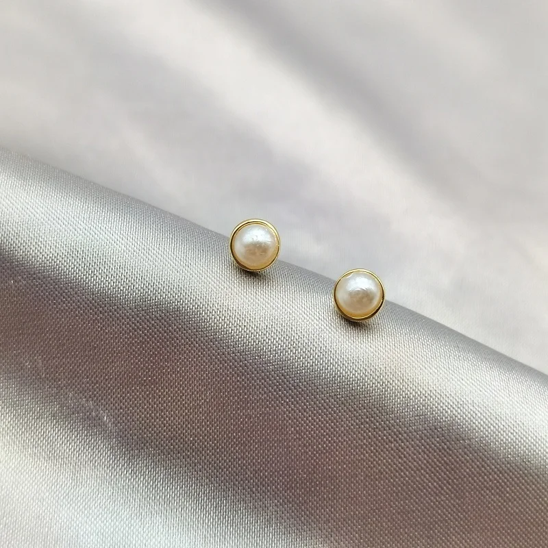 

Natural Pearl Mini Stud Earrings For Women Jewelry Plated 14K Gold 925 Silver Needle Korean Style Fashion Wedding Accessories