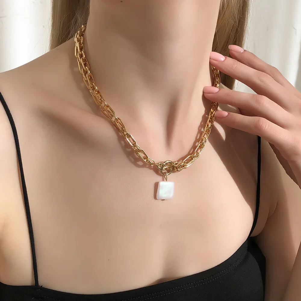 

WG Simple Geometric Square Resin Charm Choker Chain Necklace Temperament Clavicle Necklace Pendant For Women Summer Jewelry