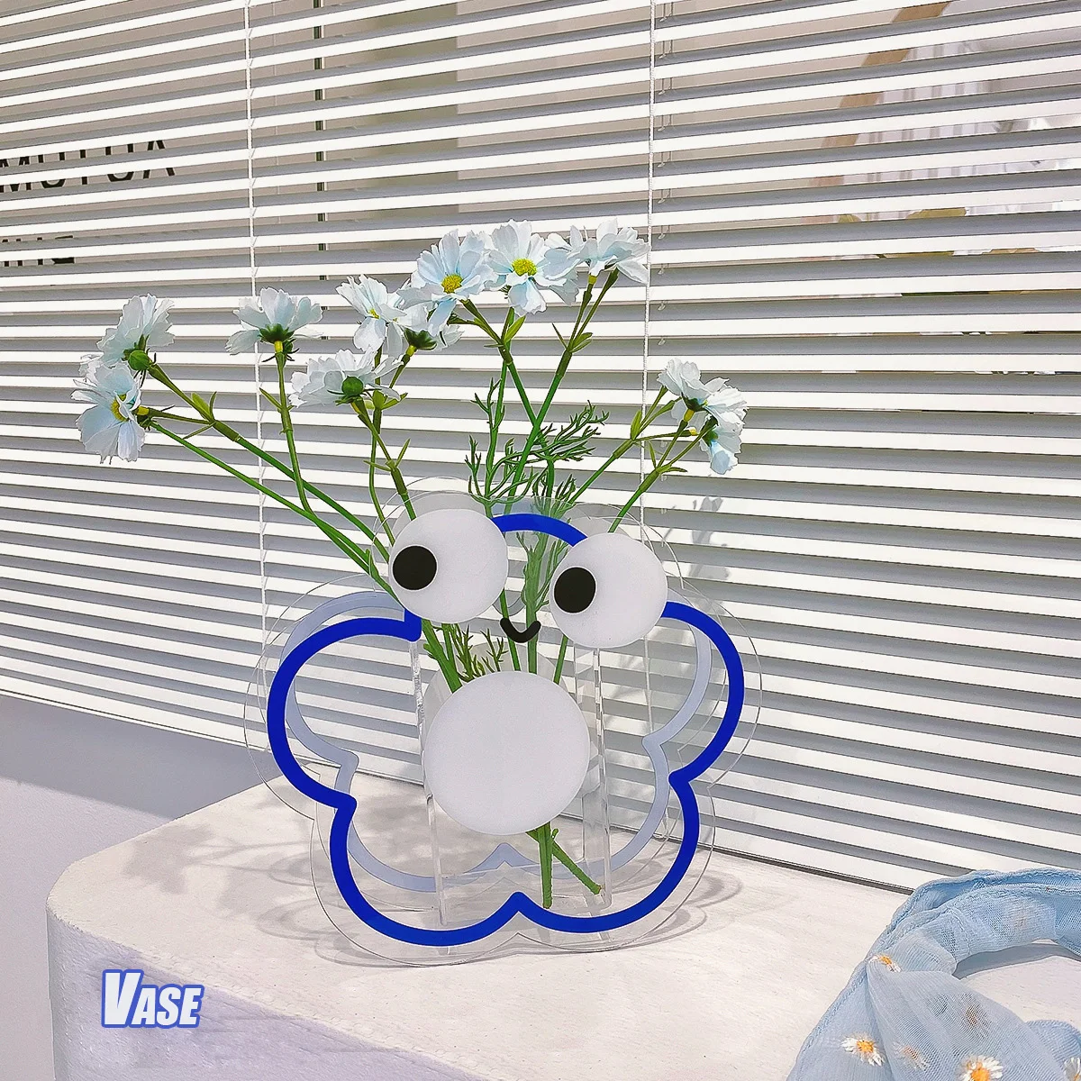 

Nordic Acrylic Vase Cute Bear Flower Vase Geometric Art Living Room Decoration Flower Decoration Bottle