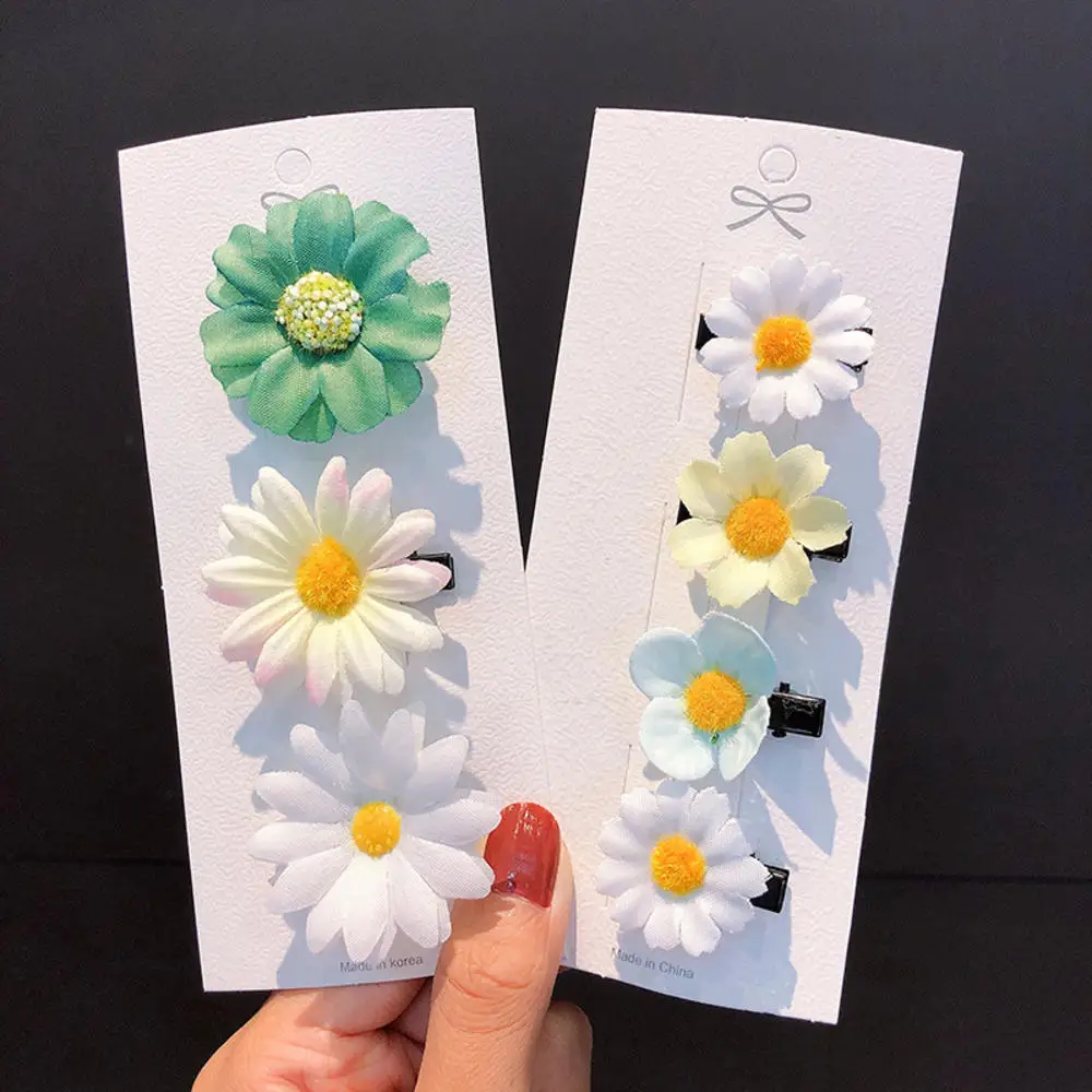 

4Pcs/Set Little Daisy Flower Hairclips Hairpins Girls Simple Fairy Hair Clips Headdress Women Girls Fashion Hair Accessories