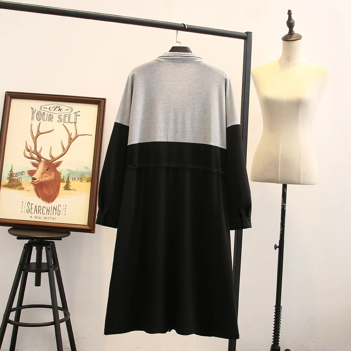 Весеннее женское платье на молнии большие размеры модное свободное с длинным