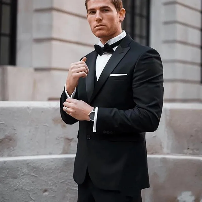 

Свадебные смокинги, черные облегающие мужские костюмы с заостренным лацканом и двумя пуговицами, одежда для жениха, куртка, брюки, жилет, 3 ш...