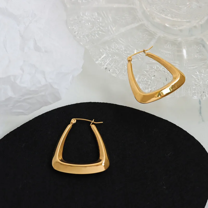 

2021 New Trendy Tarnish Free 18K Gold Plated Hollow Oval Square Geometric Bold Stainless Steel Hoop Earrings For Women