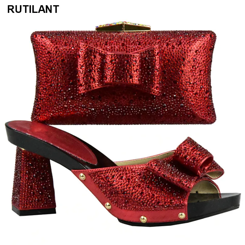 Итальянский красный комплект из туфель и сумочки одного цвета свадебные