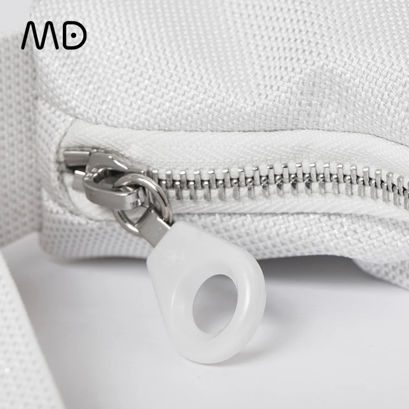 

Mandarina Duck Italian MD20 Series Classic Lightweight Casual One-shoulder Sloping Bag Spring Clutch Handbag High Quanlity Bag