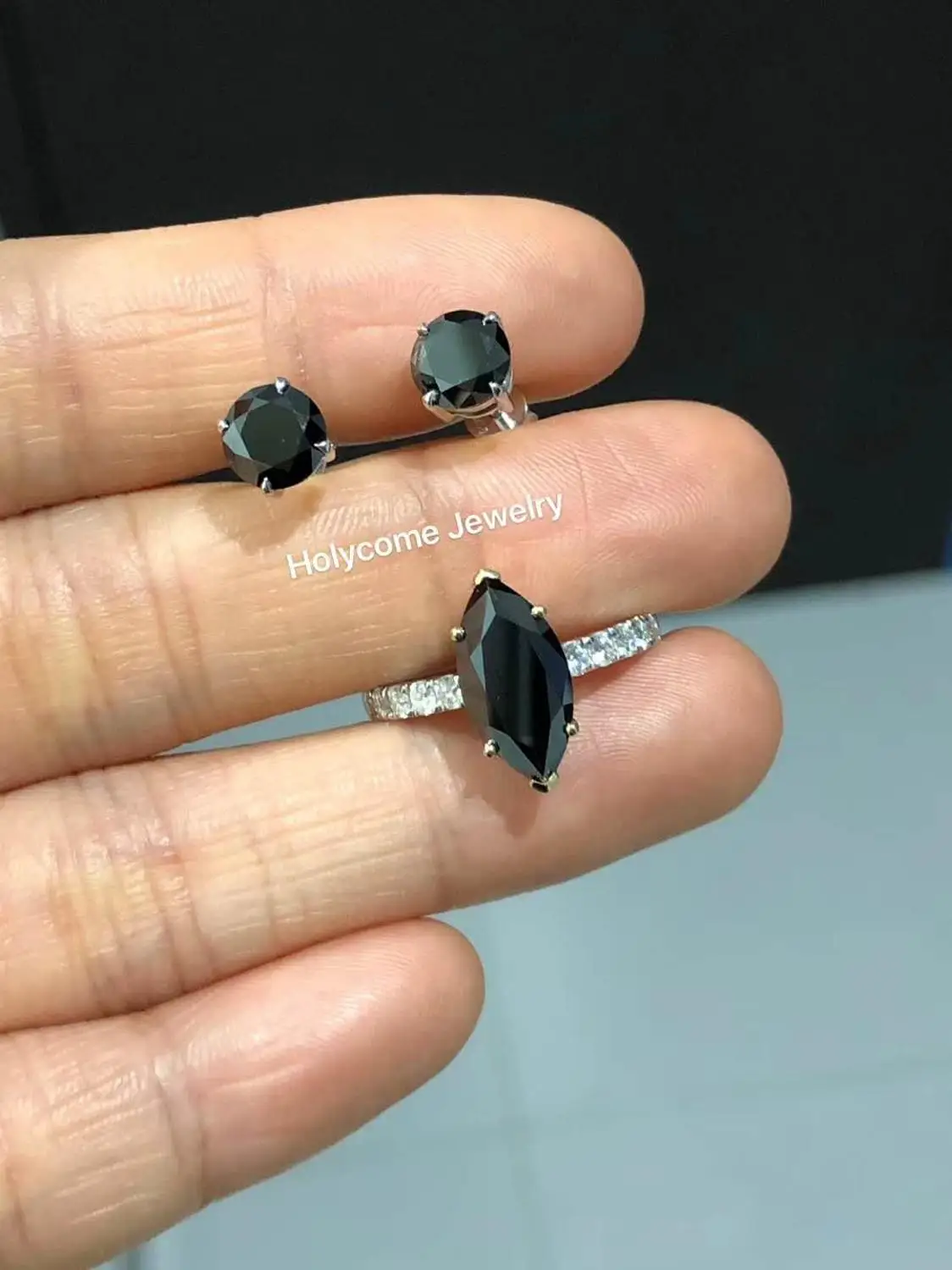 

925 sterling silver dark grey moissanite 7x14mm Prong Setting Center Gemstone ring size can customized with carving