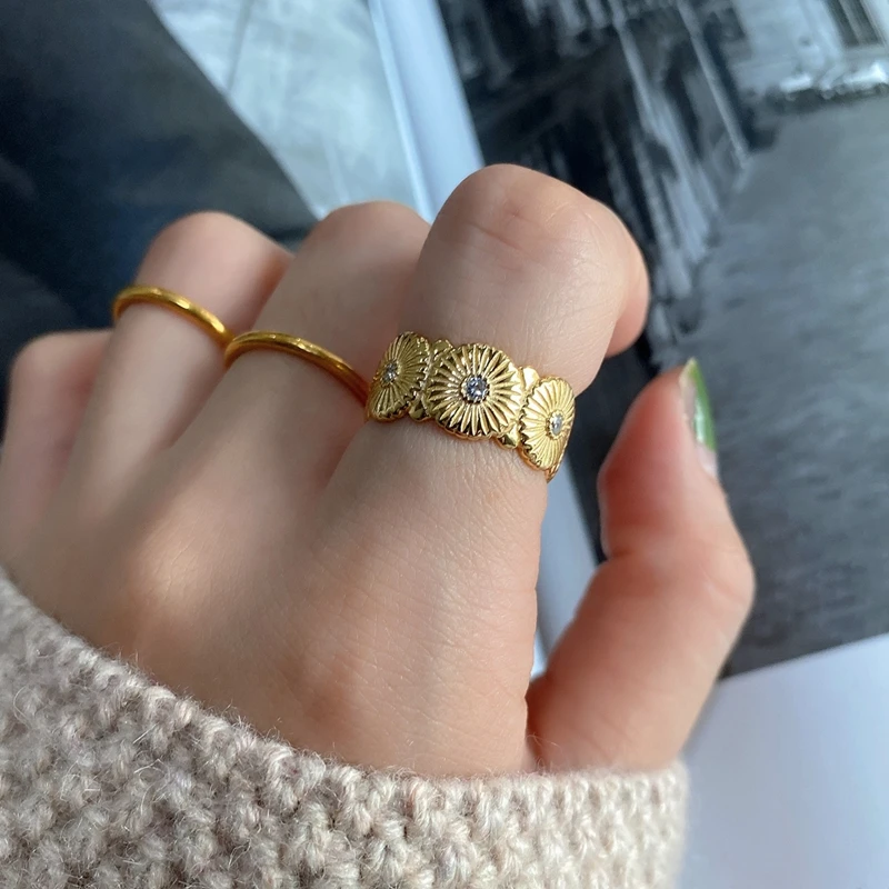 

Silvology 925 Sterling Silver Daisy Flower Rings Originality Design Temperament Minimalist Rings for Women 2020 Office Jewelry