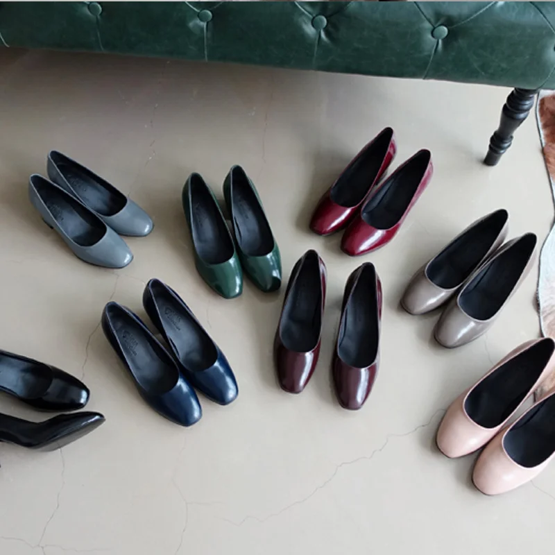 Туфли женские на толстом каблуке зеркальные заостренный носок высокий каблук