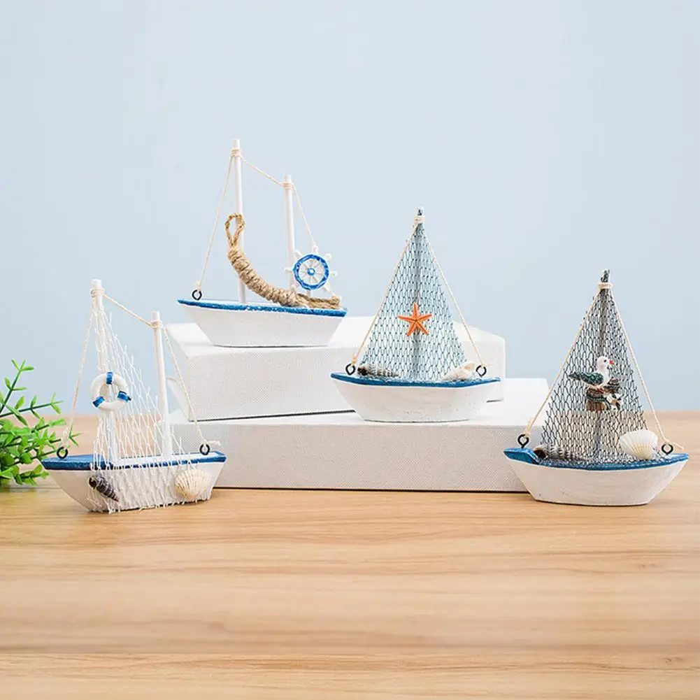 

Lightweight Nautical Design Wooden Miniature Sailing Boat Table Decoration Supply